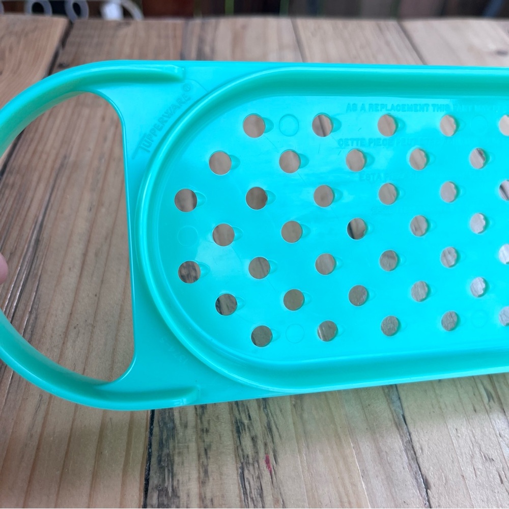 Jadeite Tupperware Cheese Grater Container with Lid 3 Pieces - Picture 10 of 10